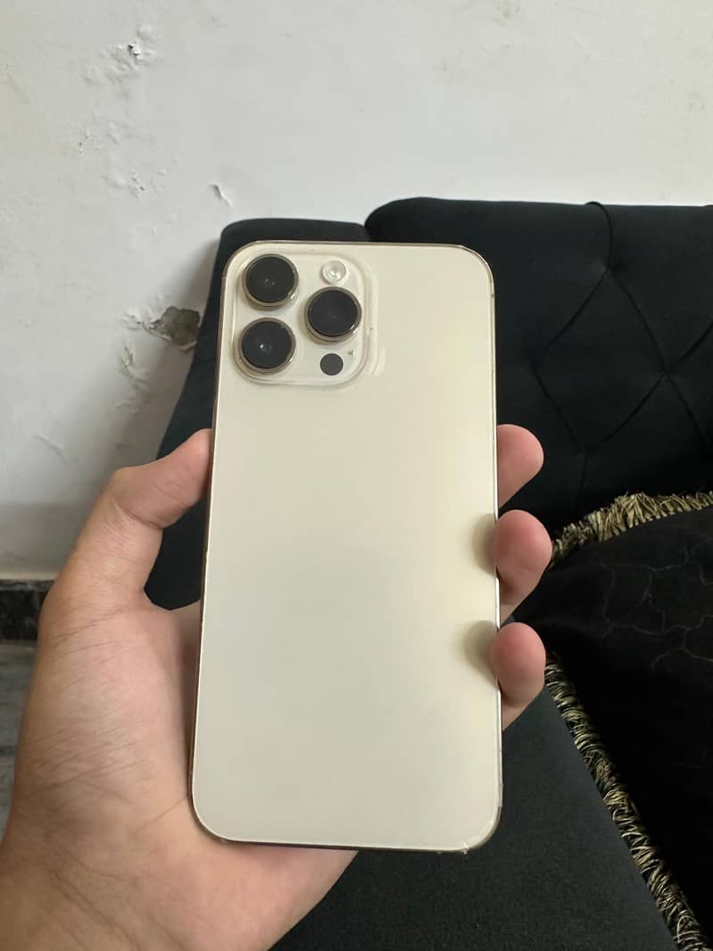 Iphone 14 pro max 4