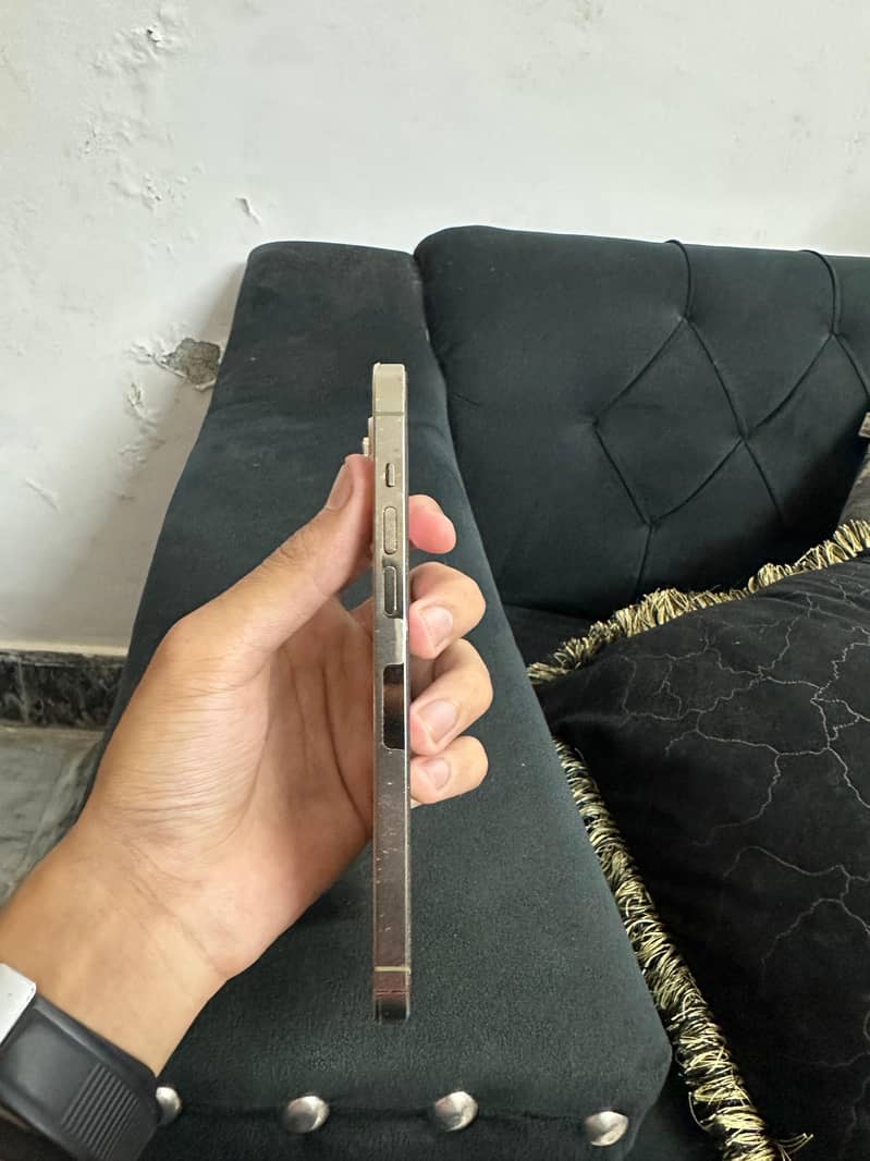 Iphone 14 pro max 5