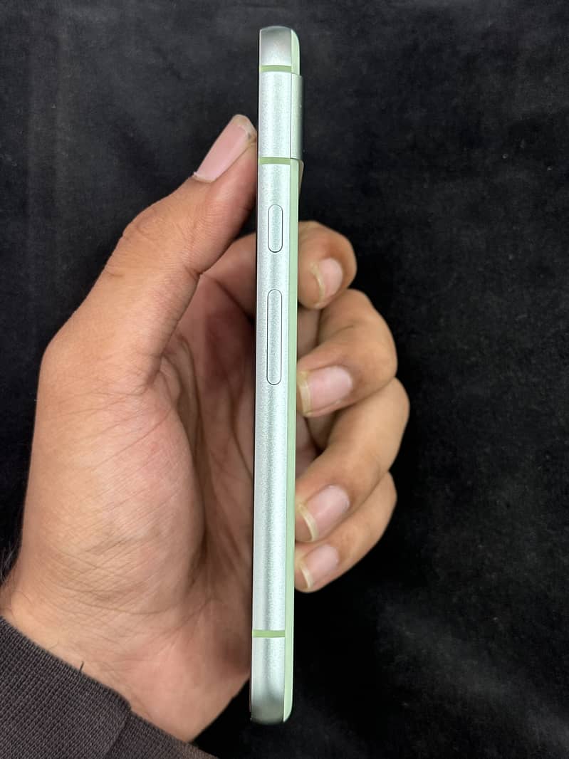 Google Pixel 8a 4