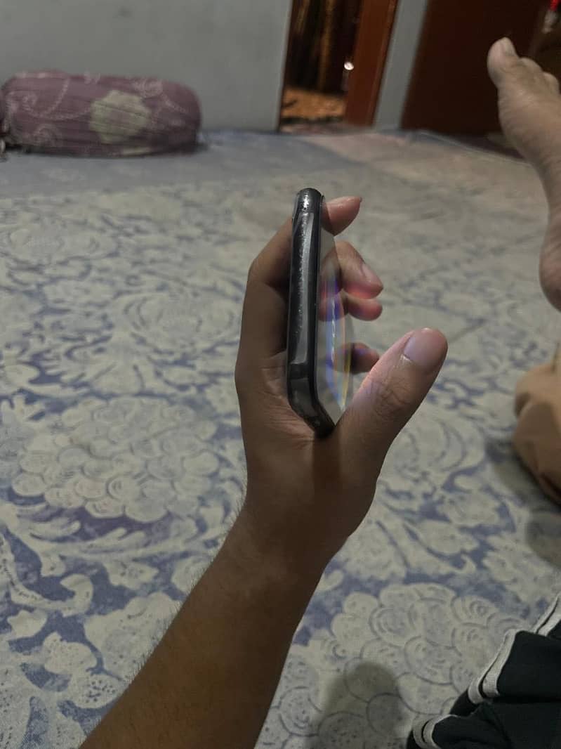 Apple iPhone X 3