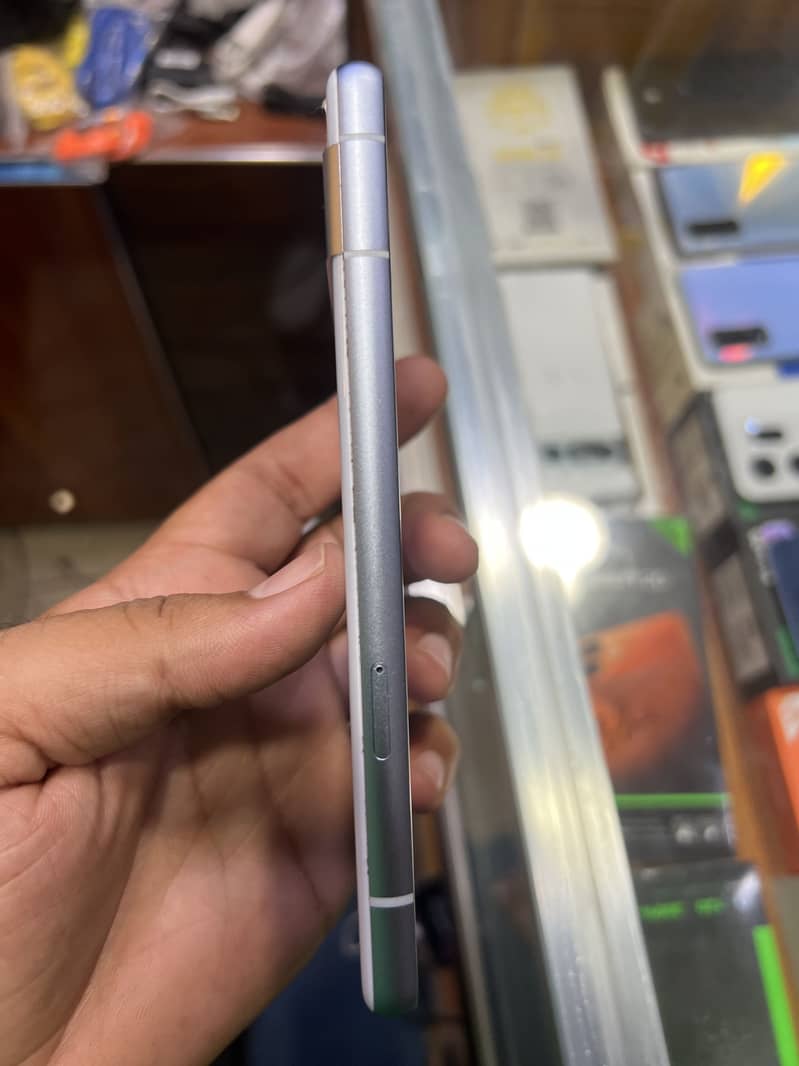 Google Pixel 7a 3