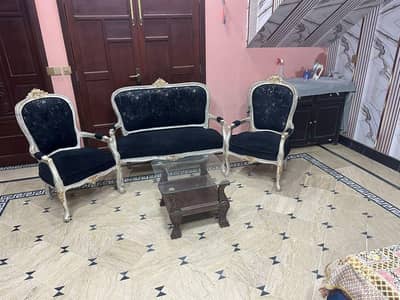 4 Seater Stylish Sofa For Sale Good Condition