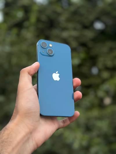 Apple iPhone 13