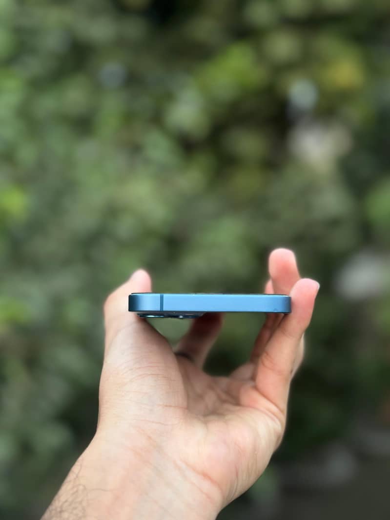 Apple iPhone 13 3