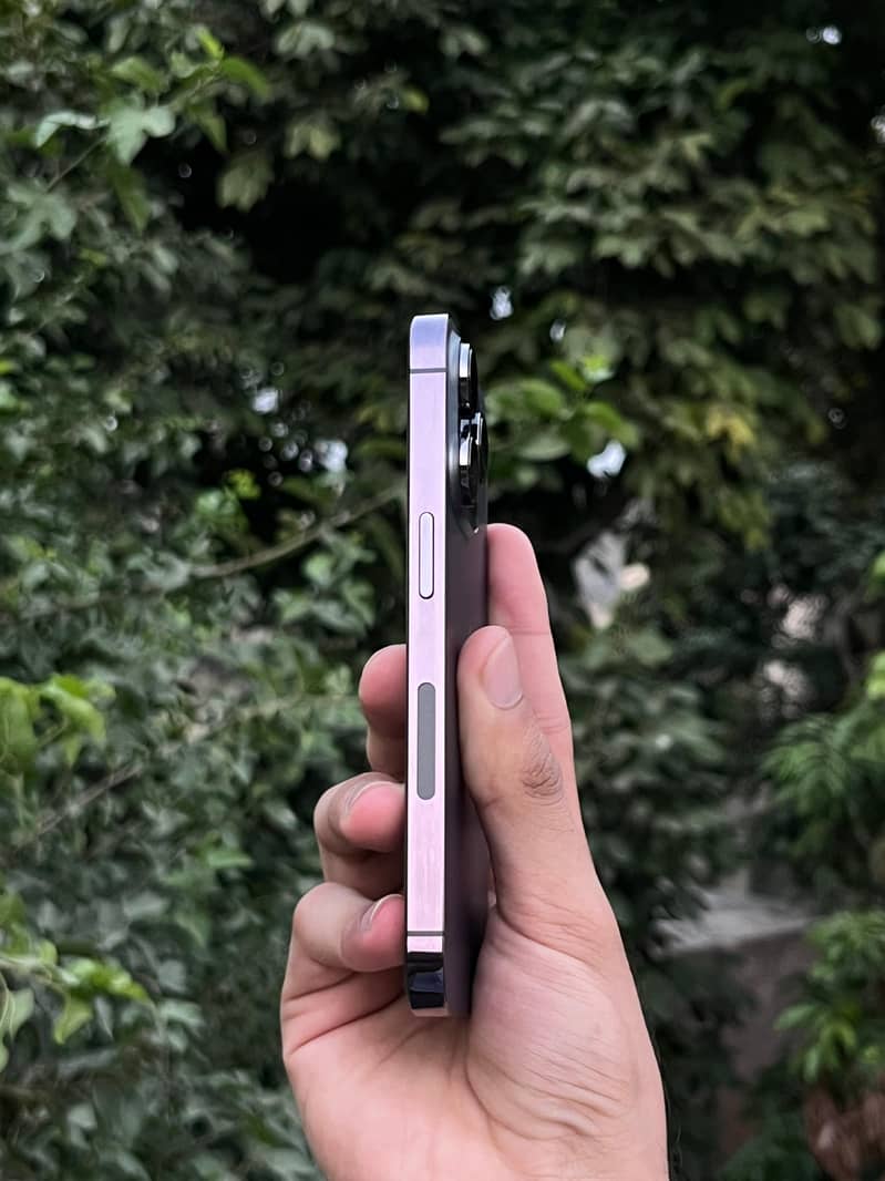 Apple iPhone 14 Pro 2