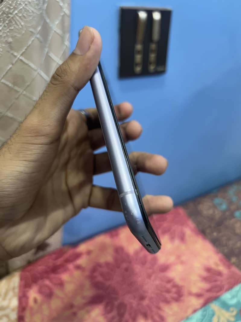 Apple iPhone 11 2