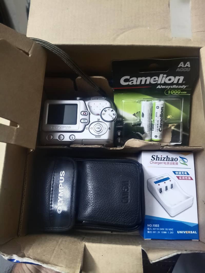 Olympus 3.2 Megapixels Digital Camera 4