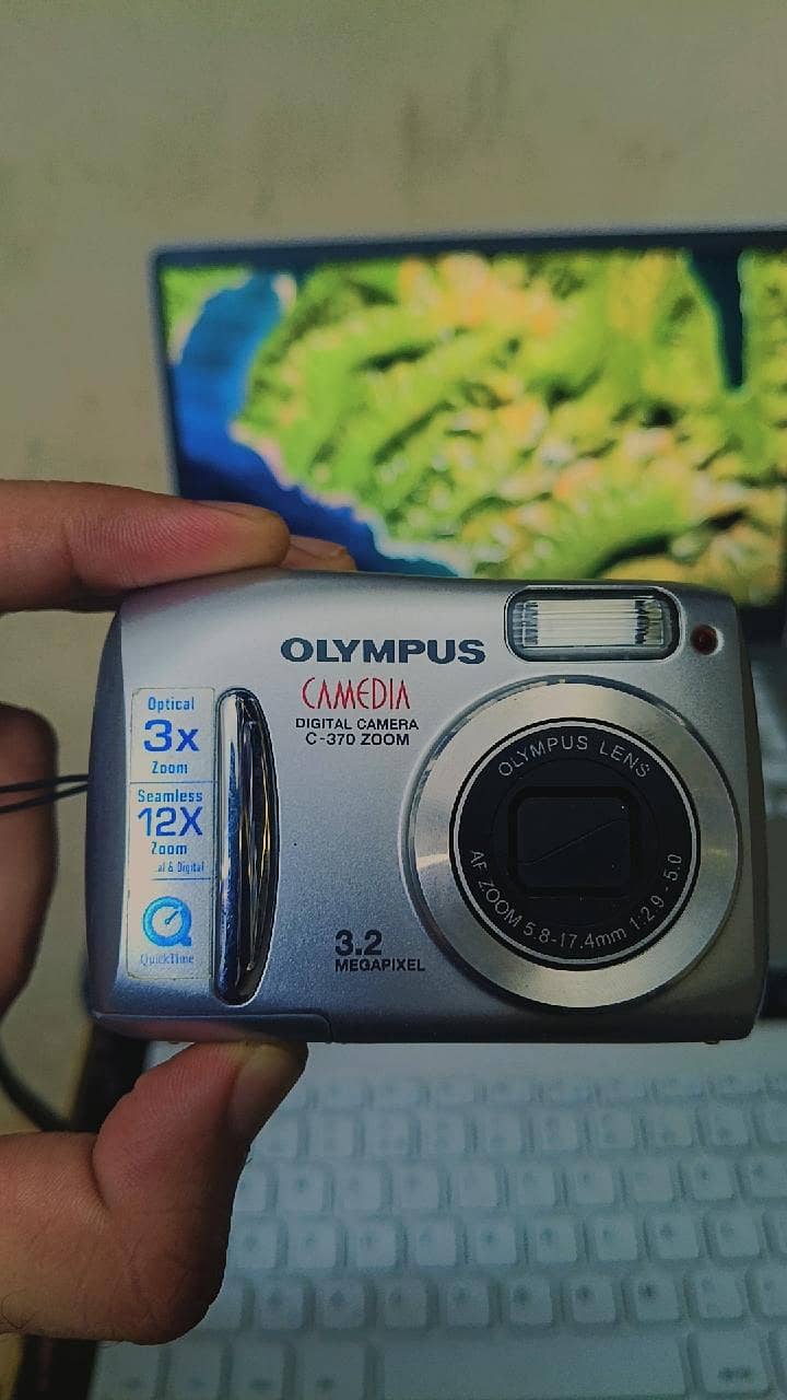 Olympus 3.2 MEGA PIXELS Digital Camera 0