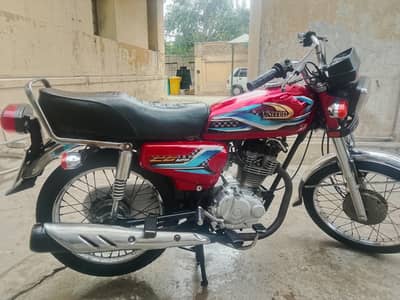 united 125
