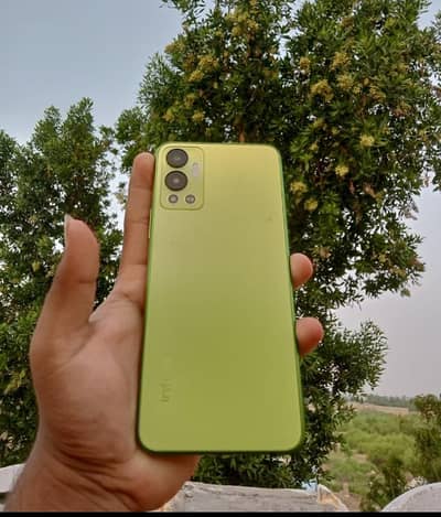 Infinix Hot 12