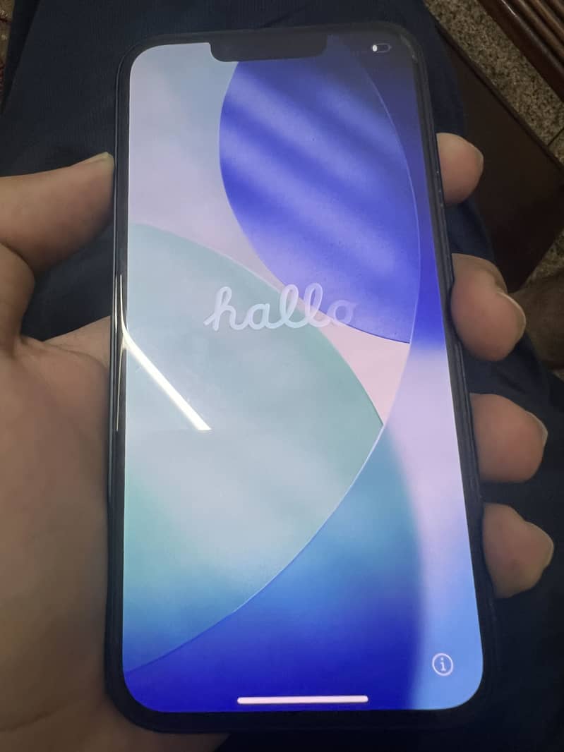 iphone 13 10/10 condition 0