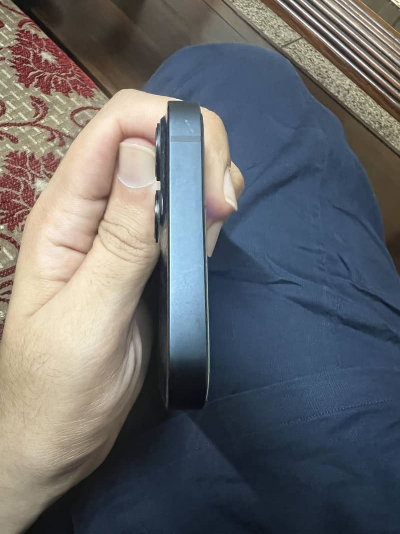 iphone 13 10/10 condition 4
