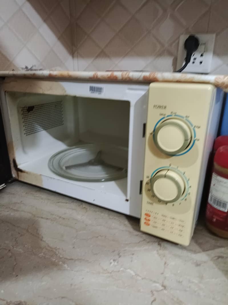 Microwave oven 1