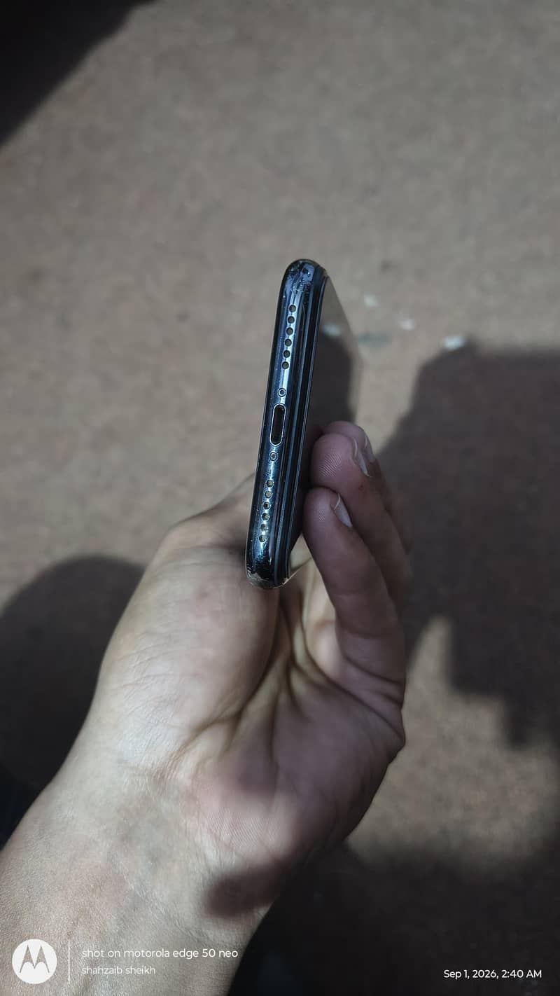Apple iPhone X 3