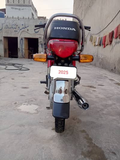 Honda CD 70 | 2025 Model