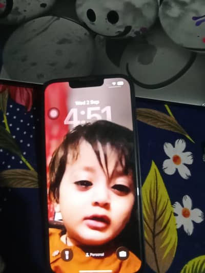 Apple iPhone 13