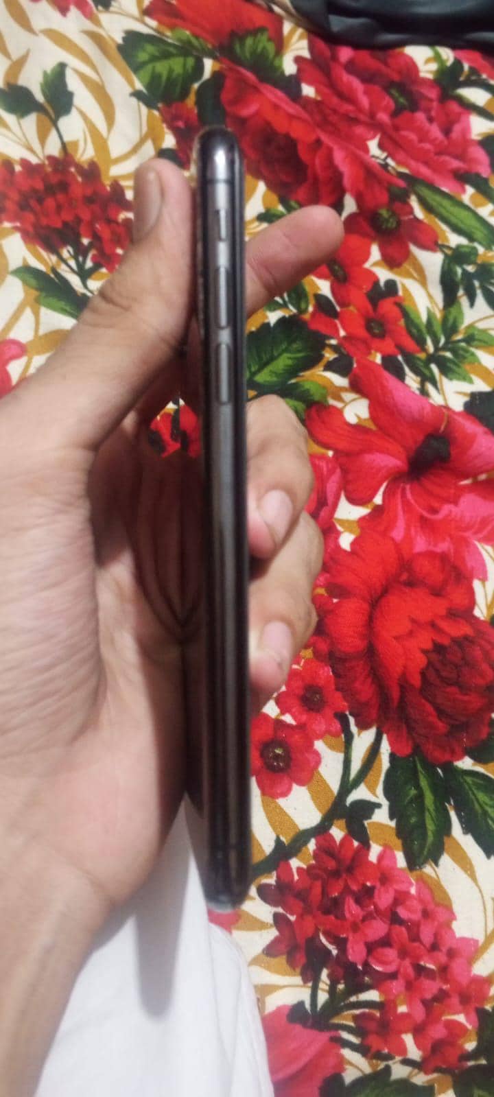 Apple iPhone XS 3
