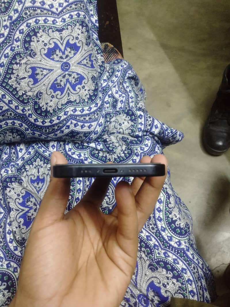 Apple iPhone 15 5