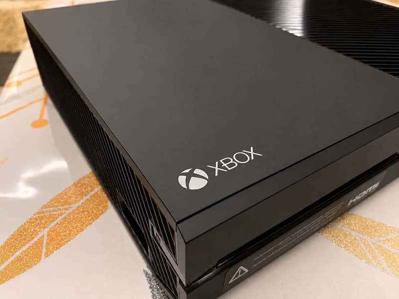 Xbox one 10/10 condition 3