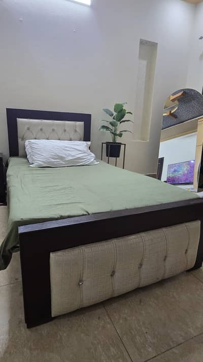 Beautiful Beige & Brown Single Bed – Good Condition