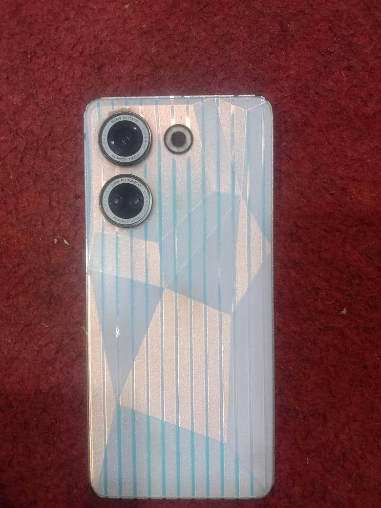 Tecno CAMON 20 0