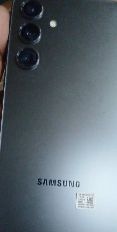 Samsung Mobile S24 fE