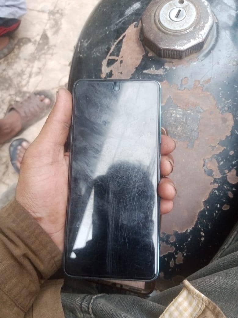 Tecno Spark 20 1