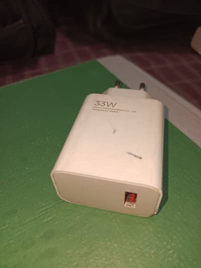 Redmi Note 13 33W box pulled charger