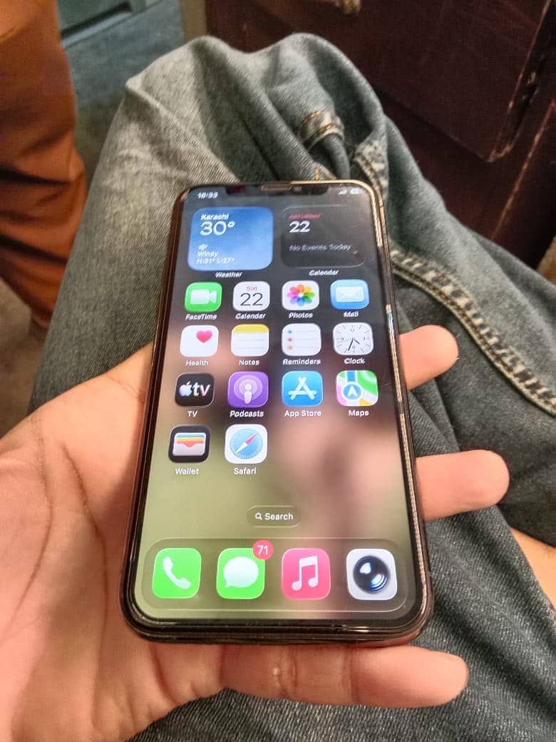 Apple iPhone 11 Pro 2