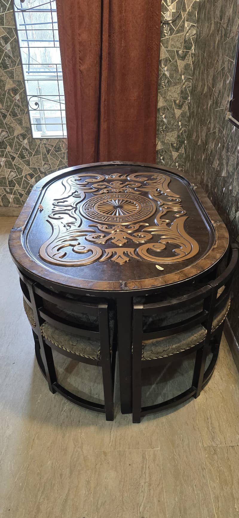 DINNING TABLE 0