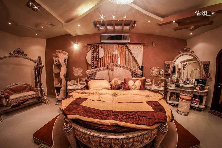 complete bed room set 0