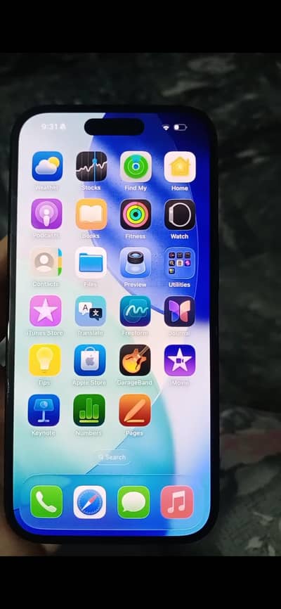 Apple iPhone 16