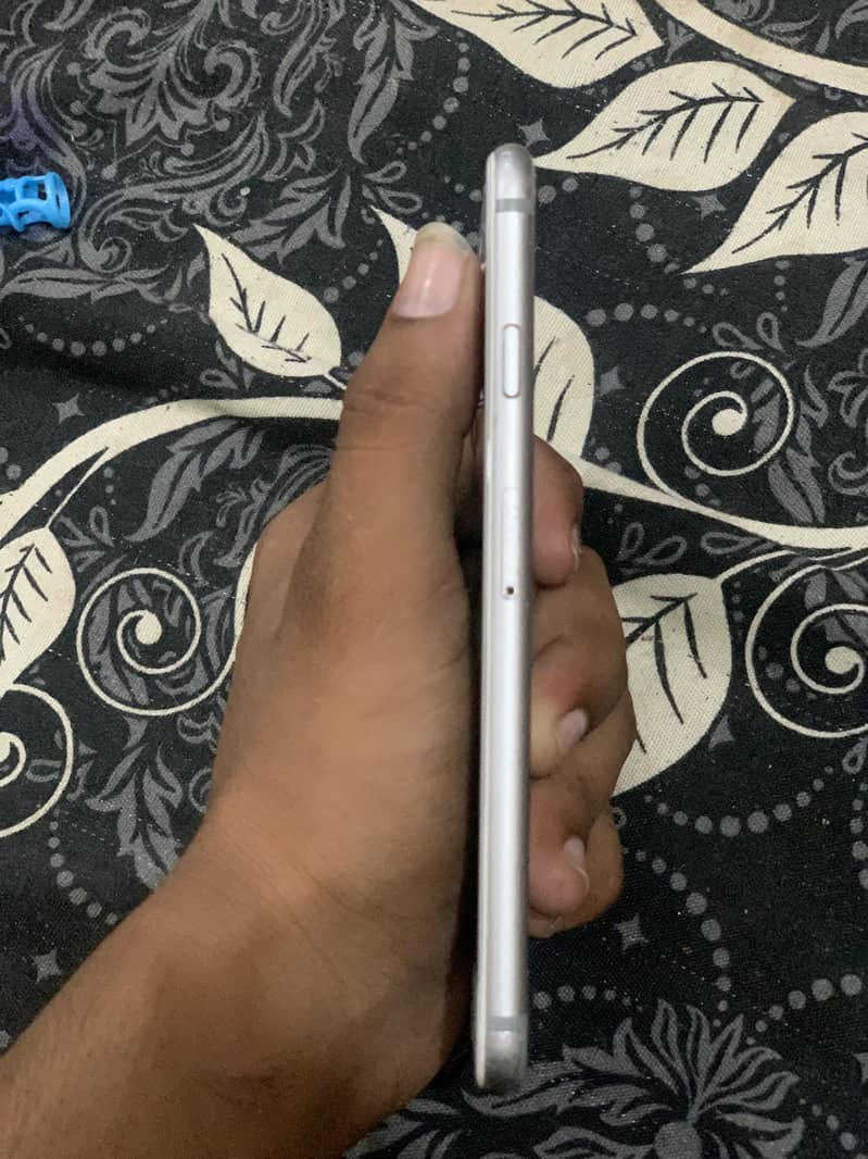 Apple iPhone 6 3
