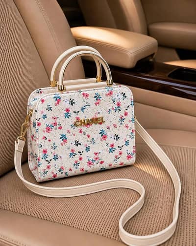 woman leather plain shoulder bag