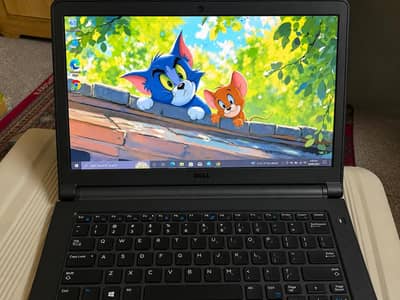 Dell i3 (4th Gen Laptop) (4GB Ram 700GB storage)