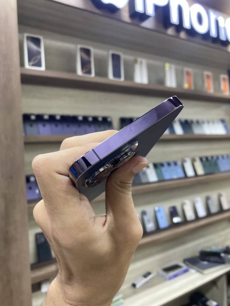 Apple iPhone 14 Pro Max 3
