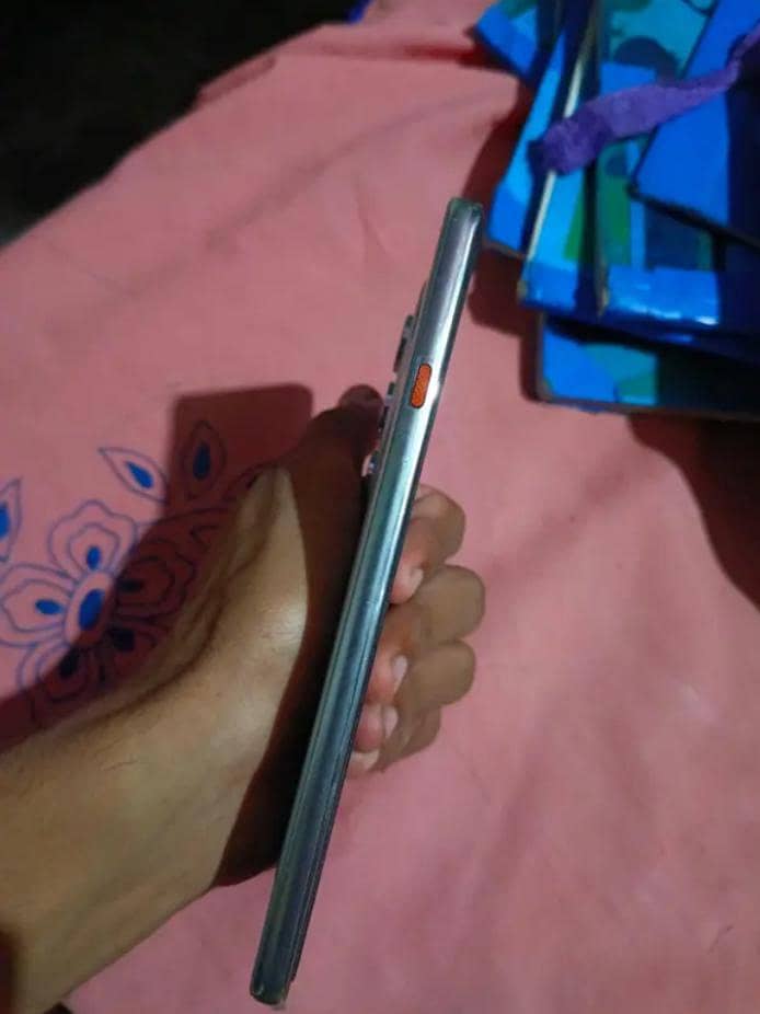 Tecno CAMON 40 3