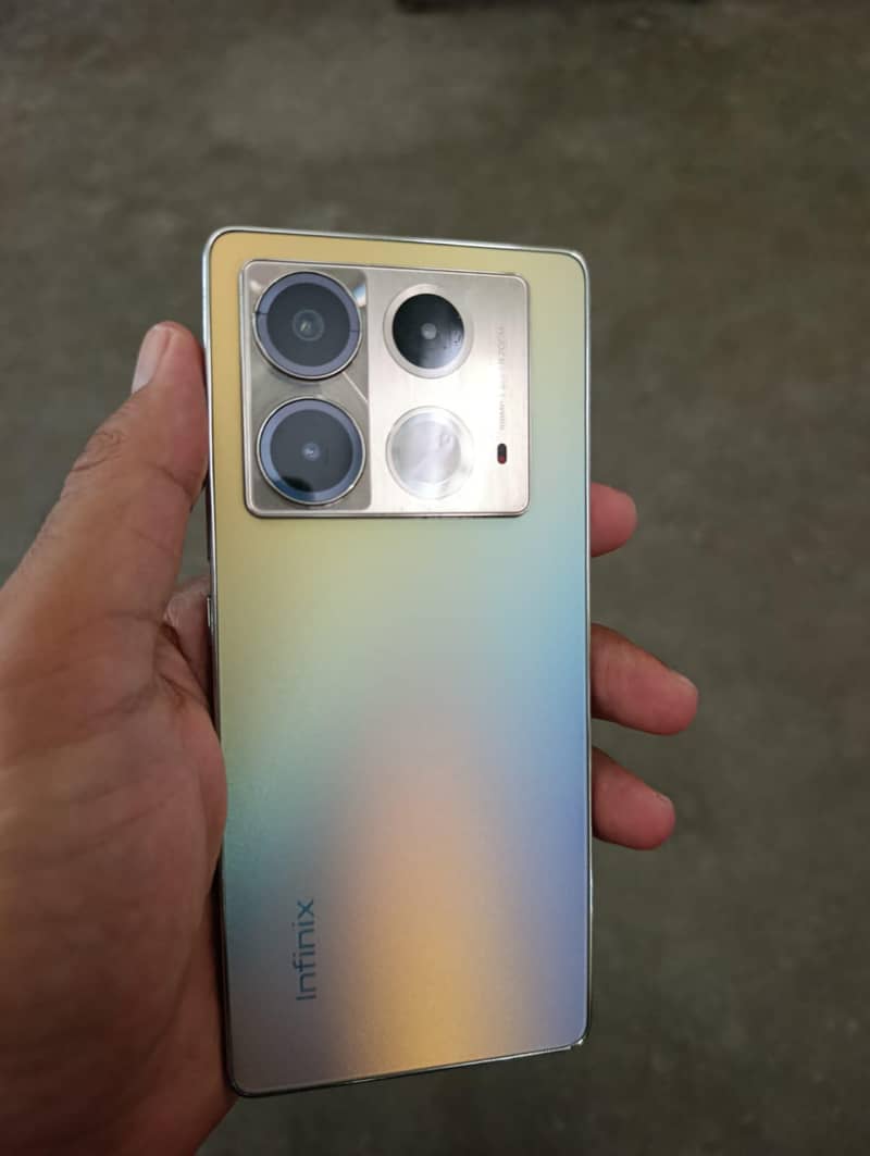 Infinix Note 40 4