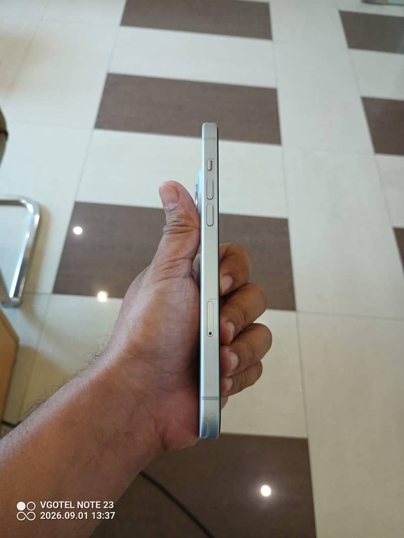 Apple iPhone 15 plus 3