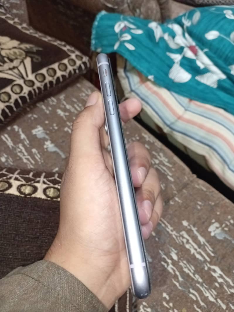 Apple iPhone 11 1