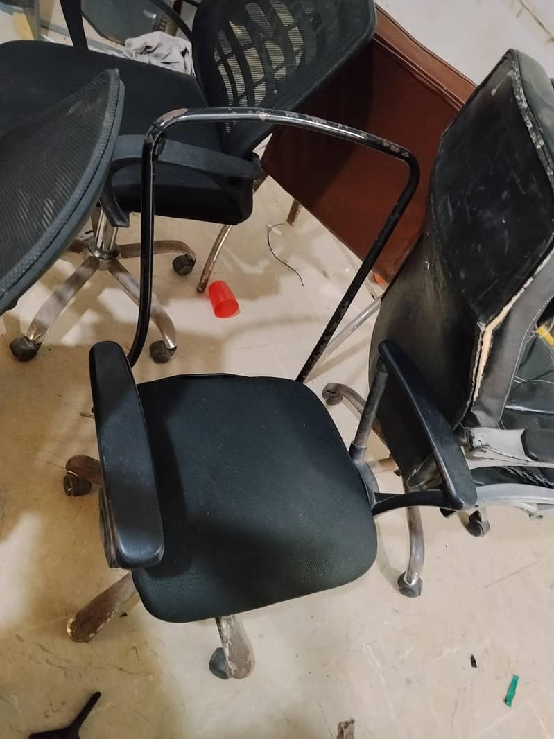 4 chairs 1