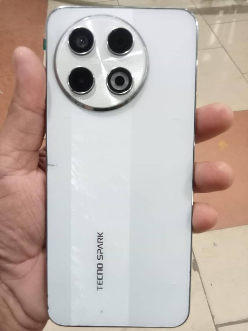 Tecno SPARK 30 Pro 2