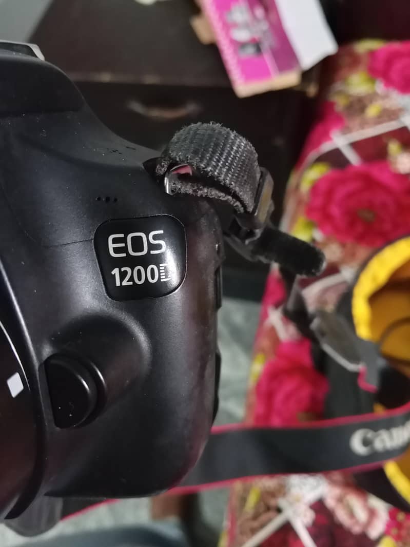 1200D 1