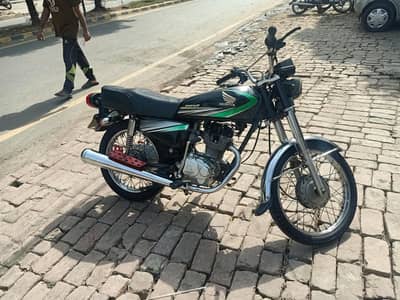 125 Honda Black Motorcycle Urgent Sale