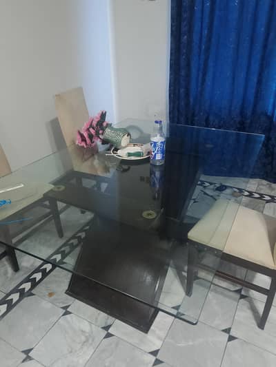 DINNING TABLE WITH SIX CHAIRS