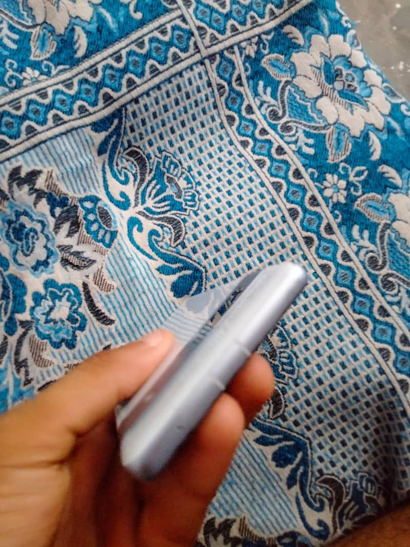 Google Pixel 7 A 4