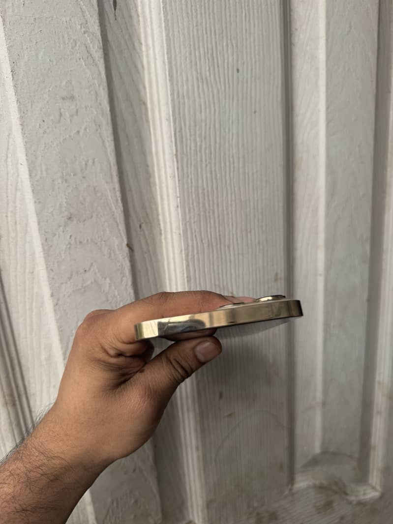 Apple iPhone 13 Pro Max 5