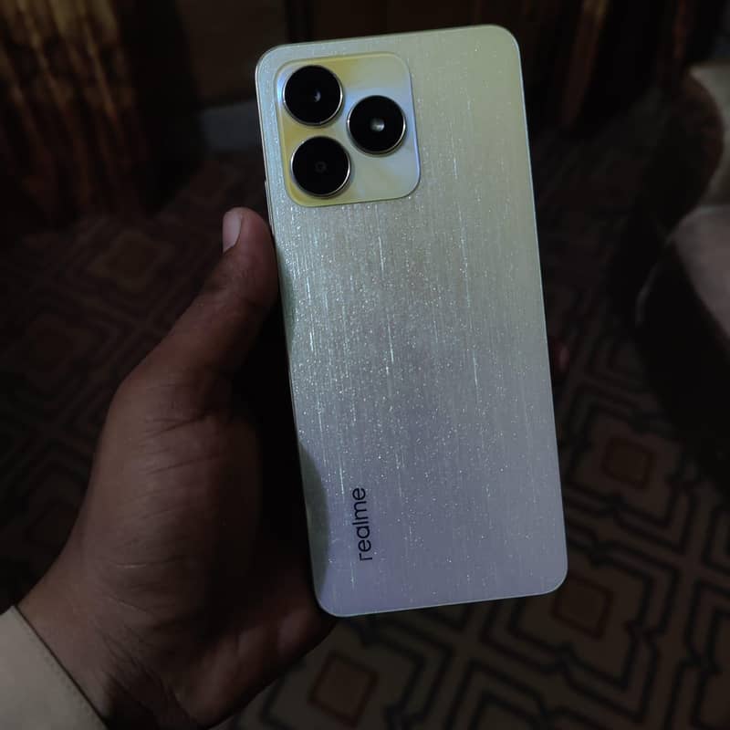Realme C53 0