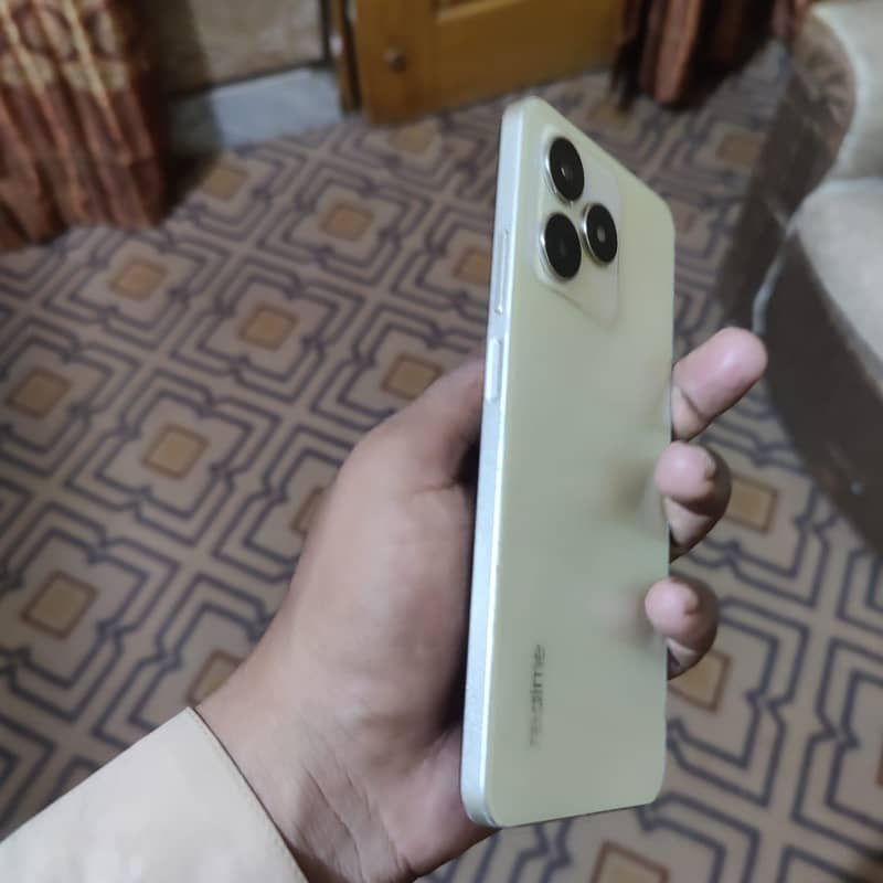 Realme C53 2