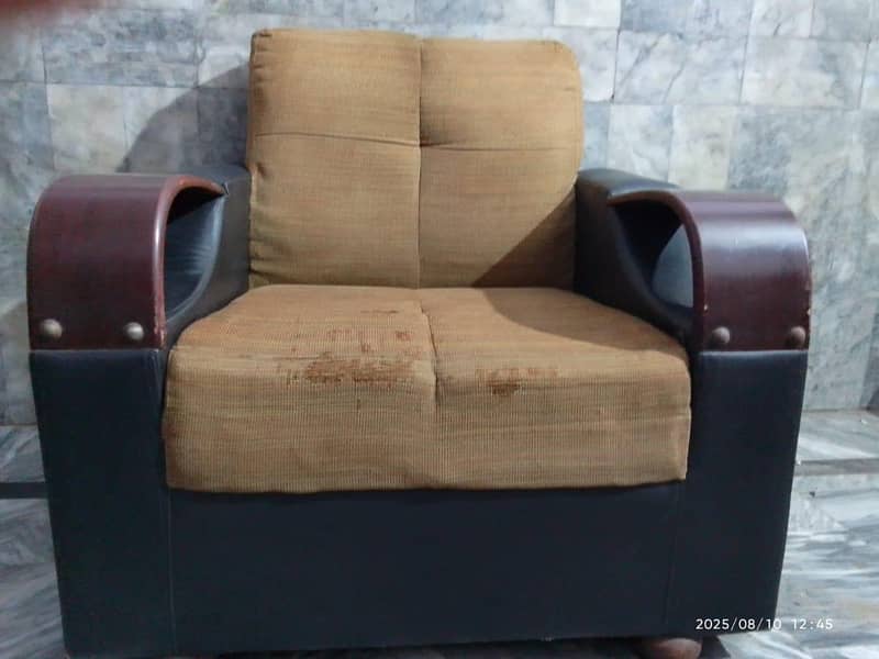 Beautiful Sofa set 2